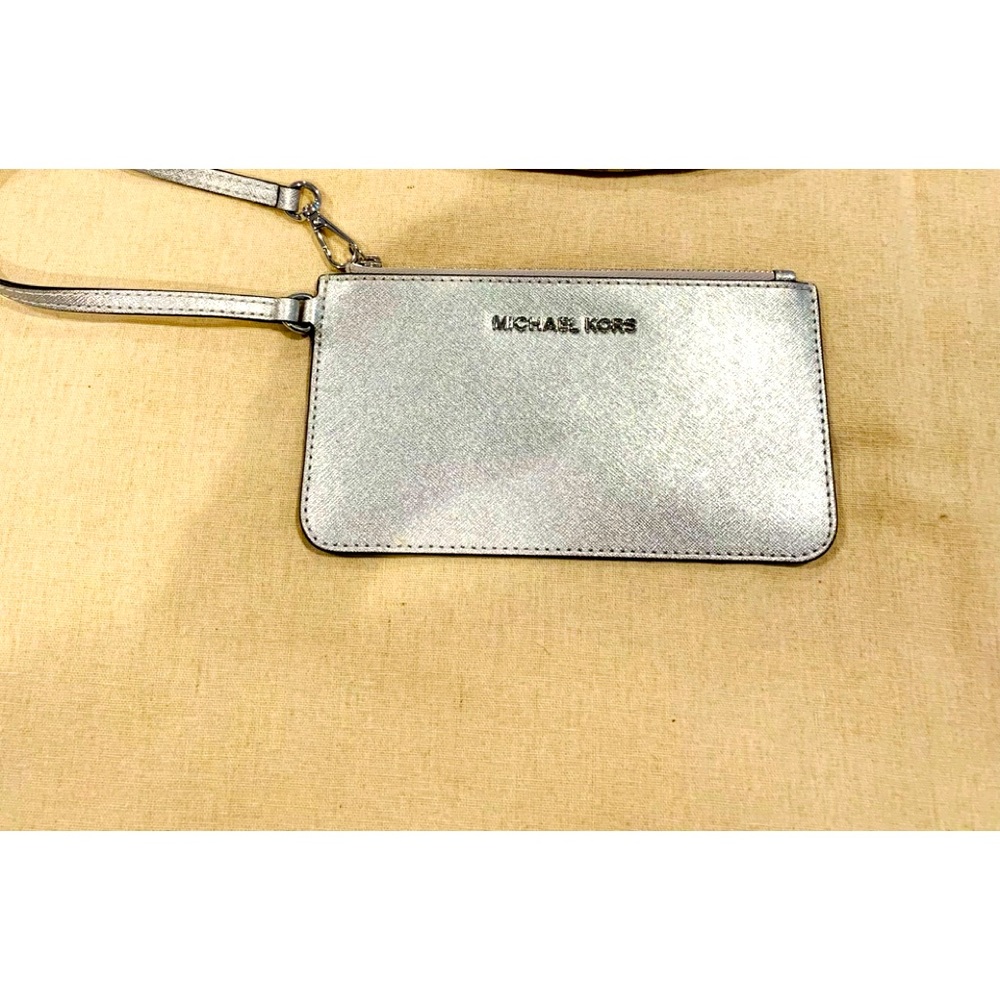 Michael Kors wristlet